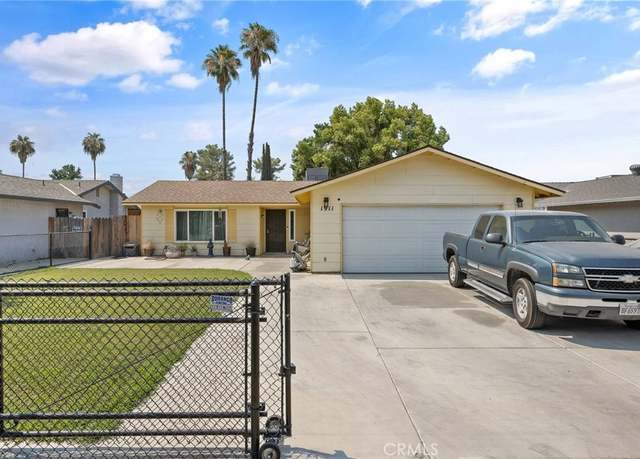 Property at 1911 W Vine St, Visalia, CA 93277, 3 beds, 2 baths