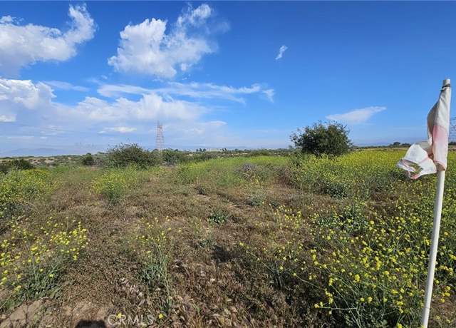 Property at 1 Baldy Mesa Rd, Oak Hills, CA 92405