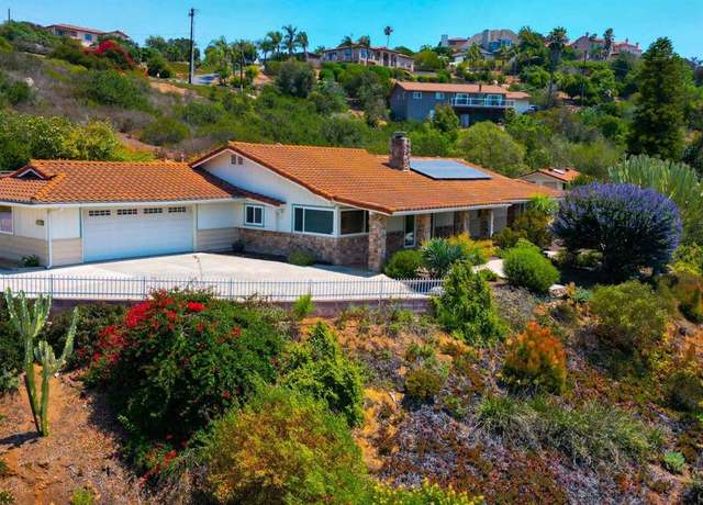 Property at 2382 Mirador, Vista, CA 92084, 3 beds, 2.5 baths