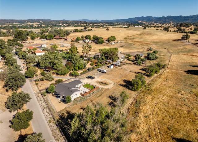 Property at 9132 Santa Margarita Rd, Atascadero, CA 93422, 3 beds, 2 baths