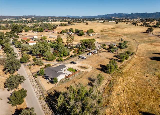 Property at 9132 Santa Margarita Rd, Atascadero, CA 93422, 3 beds, 2 baths