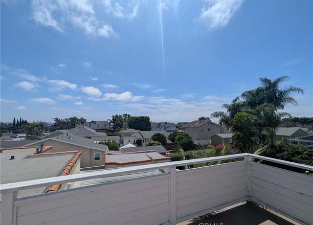 Property at 891 W Elberon Ave, San Pedro, CA 90731, 4 beds, 2.5 baths