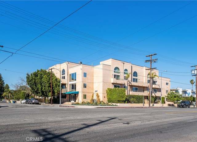 Property at 5604 Rhodes Ave #312, Valley Village, CA 91607, 2 beds, 2.5 baths