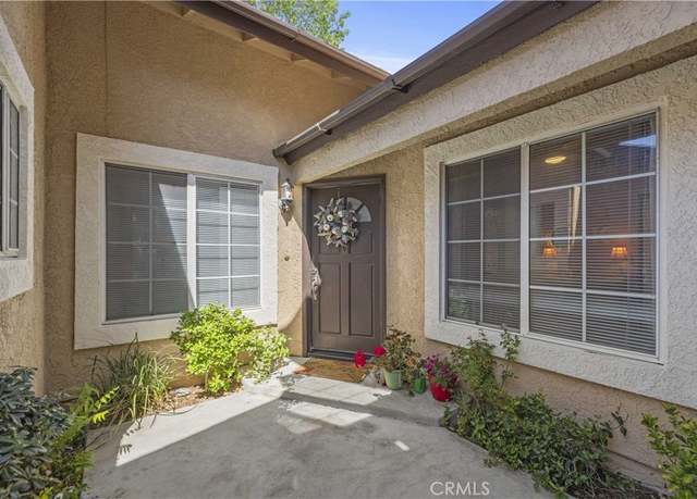 Property at 22905 Banyan Pl #230, Saugus, CA 91390, 3 beds, 2 baths