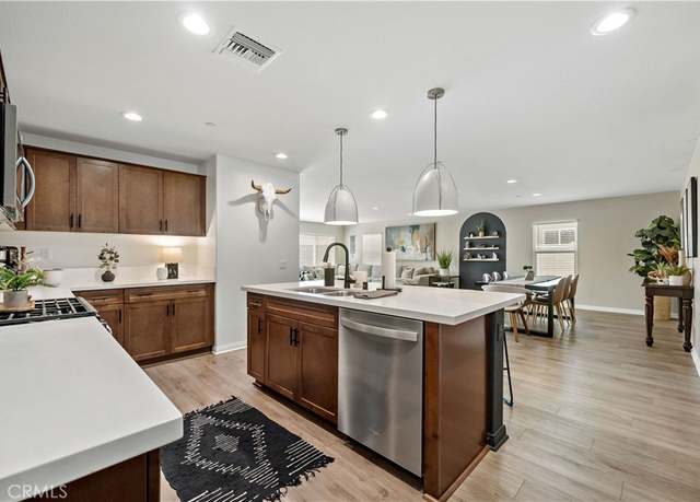 Property at 29101 Long Horn Ln, Winchester, CA 92596, 4 beds, 2 baths