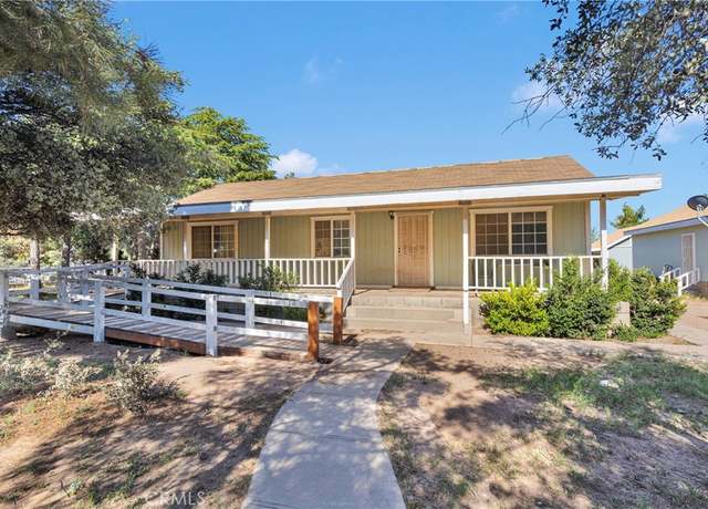 Property at 5635 Honeyhill Rd Unit A & B, Oak Hills, CA 92344, 3 beds, 1 bath