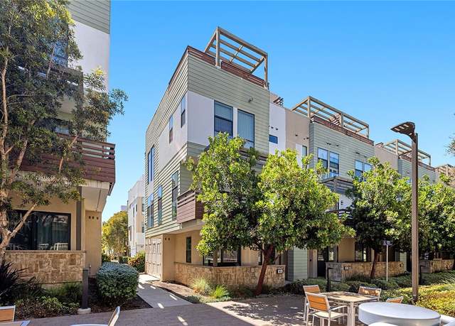 Property at 1675 Grand Vw, Costa Mesa, CA 92627, 2 beds, 4 baths