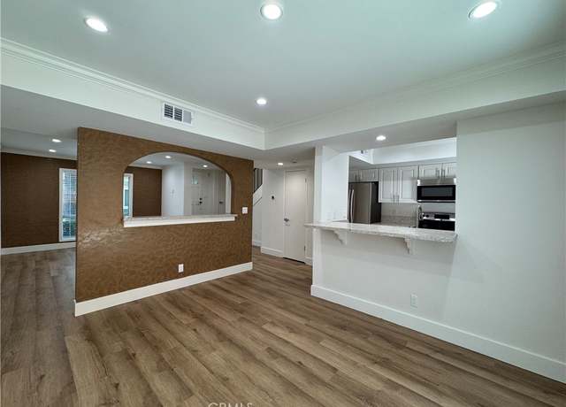 Property at 4059 Yankee Dr, Agoura Hills, CA 91301, 3 beds, 1.5 baths