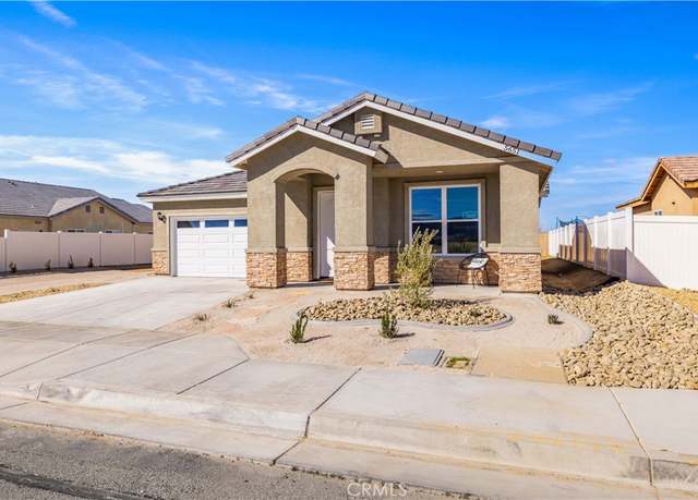 Property at 5651 W W Ave J15, Lancaster, CA 93536, 4 beds, 2.5 baths