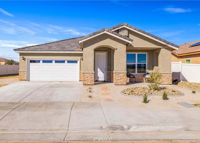 Property at 5651 W W Ave J15, Lancaster, CA 93536, 4 beds, 2.5 baths