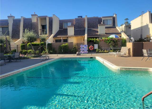 Property at 18405-#C Collins St Unit C, Tarzana, CA 91356, 2 beds, 2.5 baths