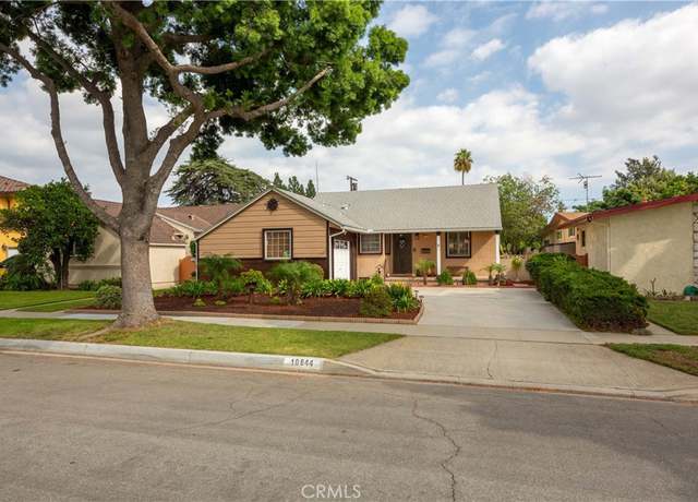 Photo of 10844 Casanes Ave, Downey, CA 90241