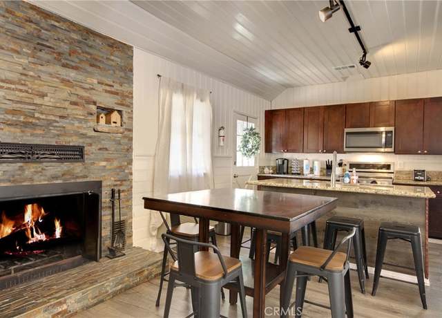 Property at 986 Cameron Dr, Big Bear Lake, CA 92315, 4 beds, 3 baths