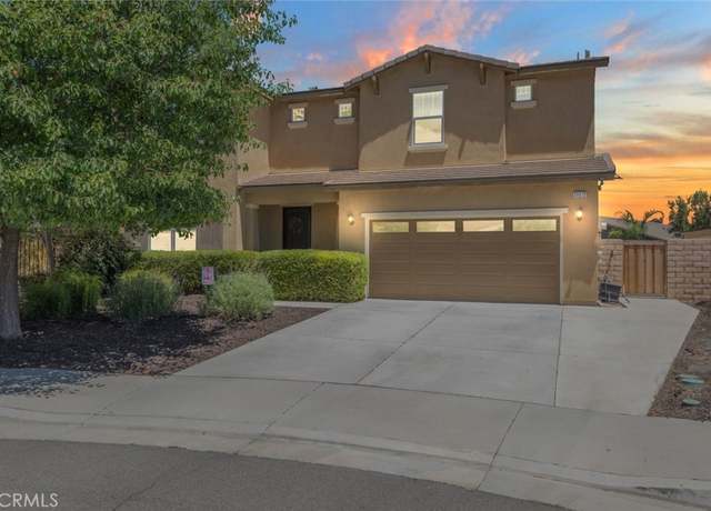 Property at 31572 Via Del Paso, Winchester, CA 92596, 4 beds, 3.5 baths