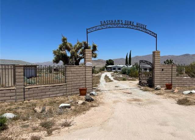 Property at 23940 Portland Rd, Apple Valley, CA 92308, 4 beds, 4 baths
