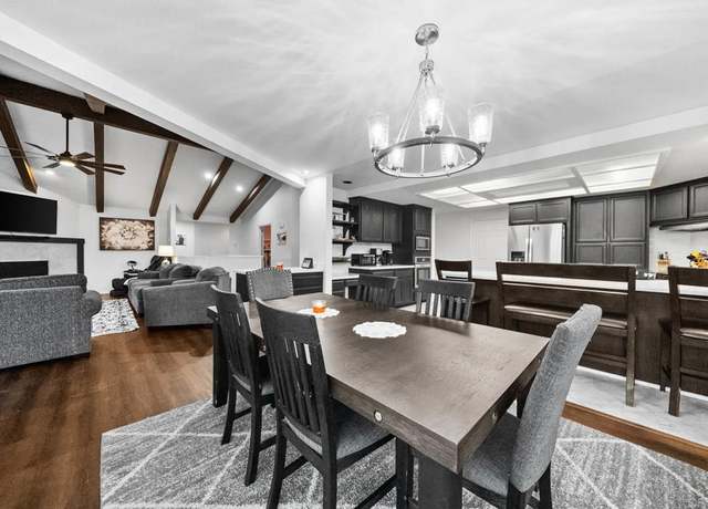Property at 15425 Vista Vicente Dr, San Diego, CA 92065, 4 beds, 3 baths