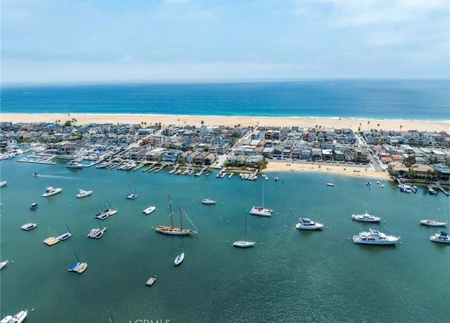 Property at 825 W Bay Ave Unit B, Newport Beach, CA 92661, 3 beds, 3 baths