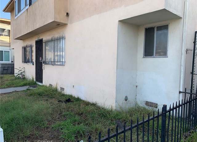 Property at 1260 E 4th St #8, Long Beach, CA 90802, 2 beds, 1.5 baths