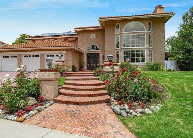 Property at 29621 Ridgeway Dr, Agoura Hills, CA 91301, 6 beds, 4.5 baths