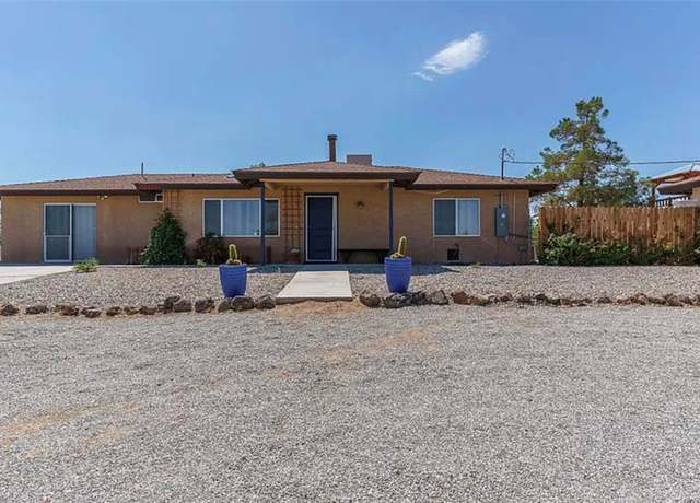 Property at 58235 Sun Via Dr, Yucca Valley, CA 92284, 3 beds, 2 baths