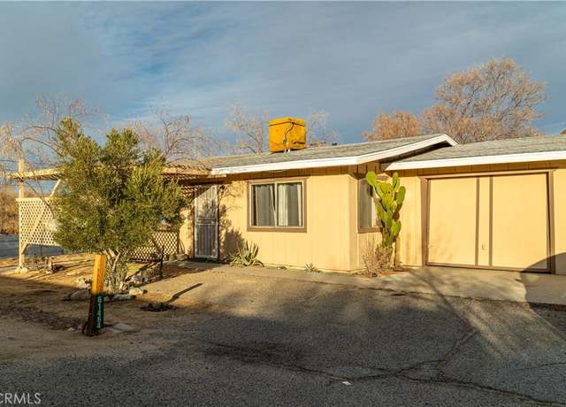 Property at 61464 Desert Air Rd, Joshua Tree, CA 92252, 8 beds, 4 baths