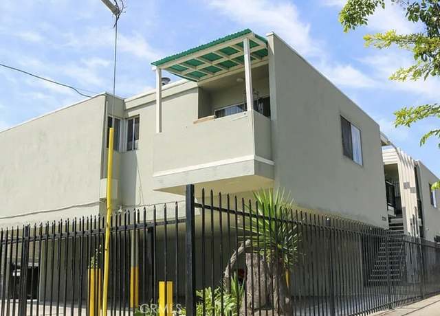 Property at 2204 W 26th Pl, Los Angeles, CA 90018, 8 beds, 5 baths