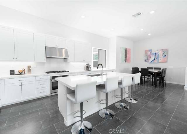 Property at 26956 Nature View Pl, Valencia, CA 91355, 3 beds, 2 baths