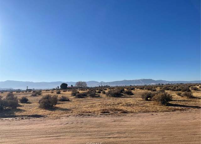 Property at 2 Candlewood Rd, Apple Valley, CA 92307