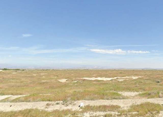 Property at 1600 E Avenue F-12, Lancaster, CA 93535