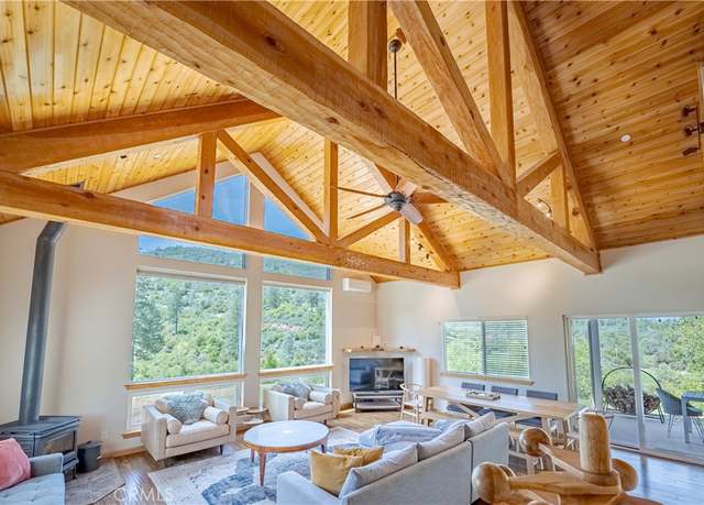 Property at 5809 W Whitlock Rd, Mariposa, CA 95338, 2 beds, 2.5 baths
