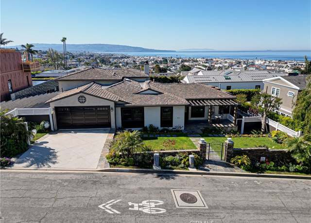 Property at 812 8th St, Manhattan Beach, CA 90266, 4 beds, 5 baths