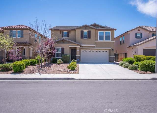 Property at 2826 Goldenrain St, Palmdale, CA 93551, 4 beds, 3 baths