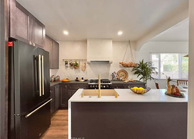 Property at 2907 S Ridgeley Dr, Los Angeles, CA 90016, 3 beds, 2 baths