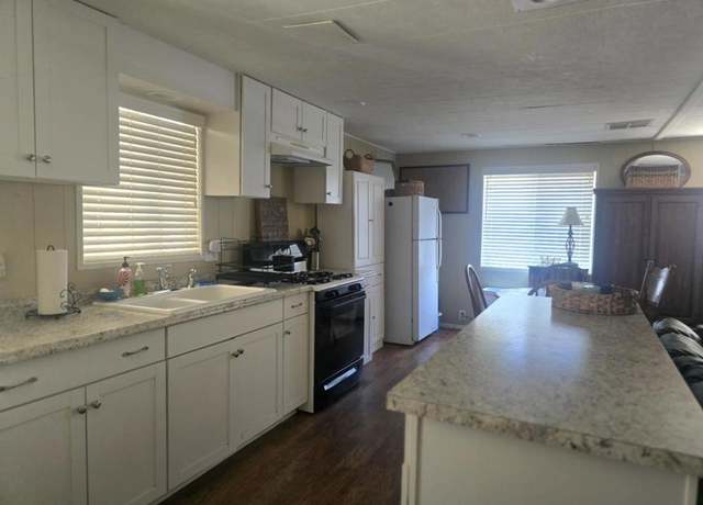 Property at 3909 Reche Rd #52, Fallbrook, CA 92028, 2 beds, 1.5 baths