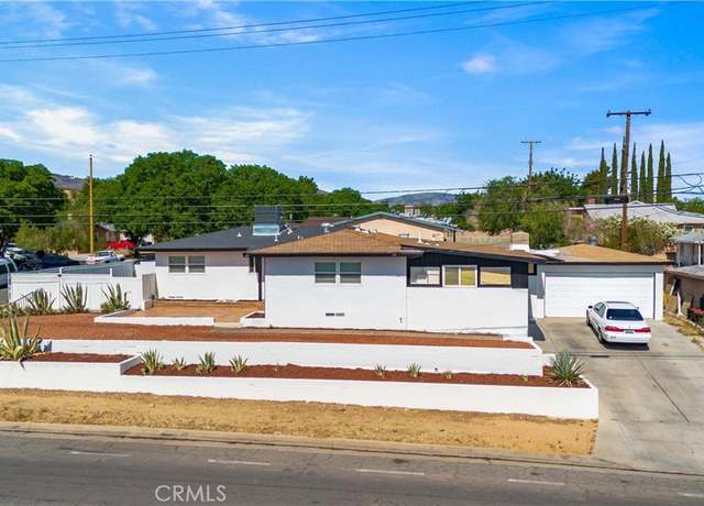 Property at 461 E Avenue R5, Palmdale, CA 93550, 3 beds, 3 baths