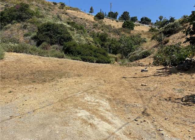 Property at 8001 denivelle Rd, Sunland, CA 91040