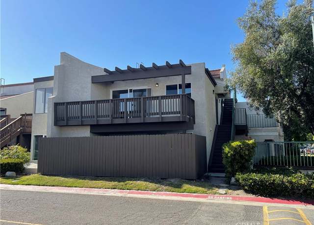 Property at 951 S Citron St #5, Anaheim, CA 92805, 2 beds, 2 baths