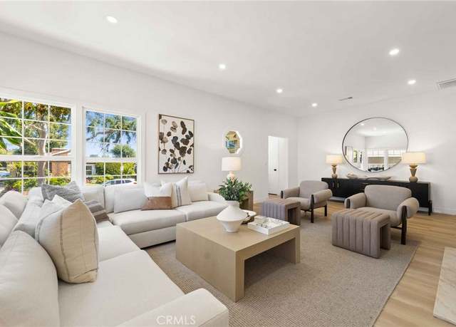 Property at 11333 Montana Ave, Los Angeles, CA 90049, 3 beds, 2 baths