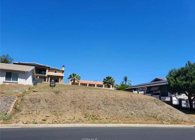 Property at 22720 Blue Teal, Canyon Lake, CA 92587