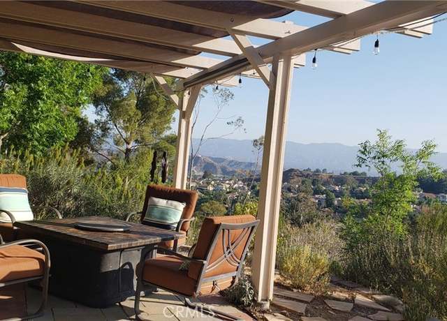 Property at 22000 Jodi Pl, Saugus, CA 91350, 4 beds, 3 baths