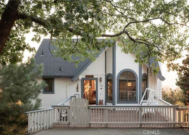 Property at 1245 Evergreen Ln, Lake Arrowhead, CA 92352, 3 beds, 2 baths