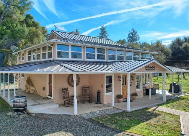 Property at 3086 Wass Rd, Mariposa, CA 95338, 4 beds, 2 baths