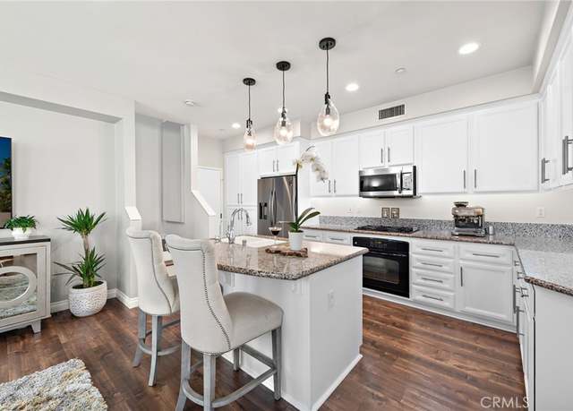 Property at 32 Playa Cir Unit F, Aliso Viejo, CA 92656, 3 beds, 2.5 baths