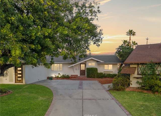 Property at 7942 Moorcroft Ave, Canoga Park, CA 91304, 5 beds, 3 baths