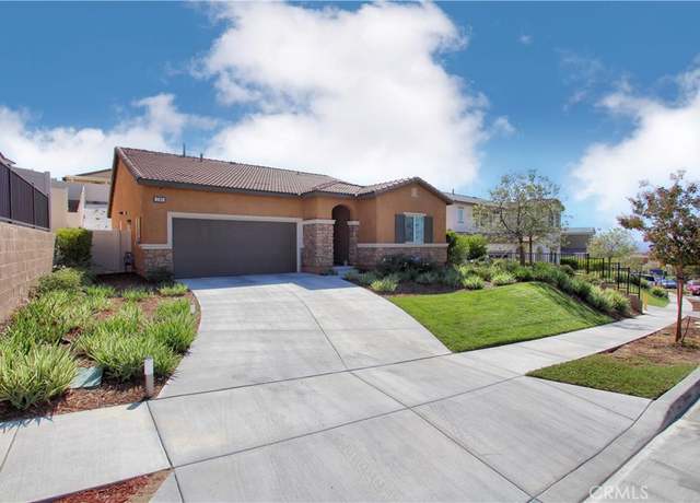 Property at 245 Country Club Dr, Calimesa, CA 92320, 3 beds, 2 baths