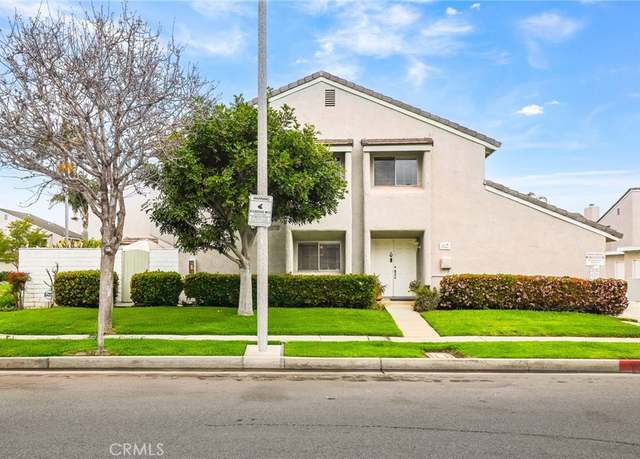 Property at 18815 Thornwood Cir Unit CI32, Huntington Beach, CA 92646, 3 beds, 2.5 baths