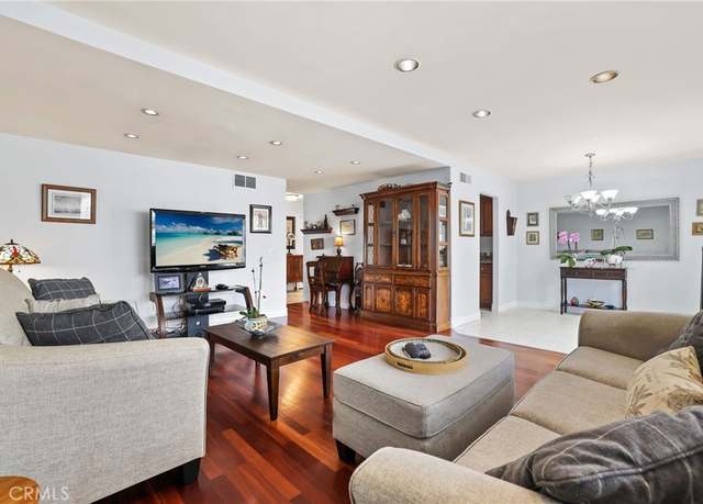 Property at 18815 Thornwood Cir Unit CI32, Huntington Beach, CA 92646, 3 beds, 2.5 baths