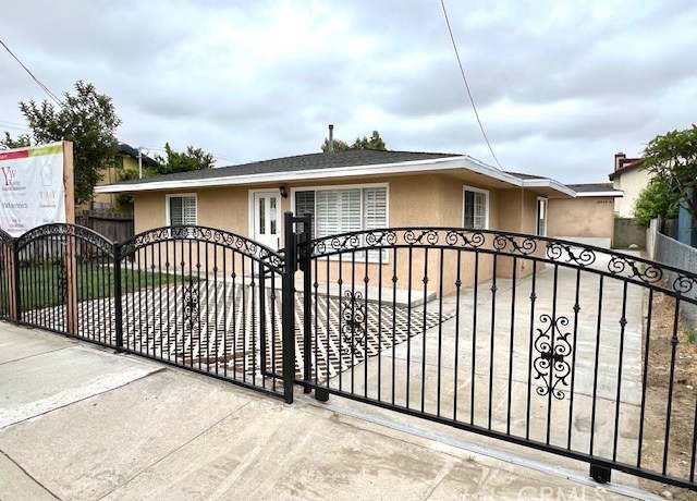 Property at 13944 Olive St, Baldwin Park, CA 91706, 2 beds, 1 bath