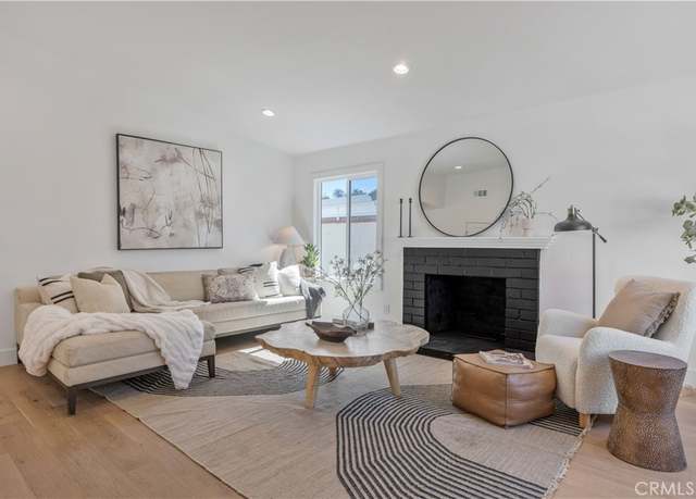Property at 24166 Fortune Dr, Lake Forest, CA 92630, 3 beds, 2 baths
