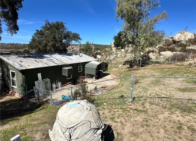 Property at 42580 E Benton Rd, Hemet, CA 92544, 3 beds, 2 baths